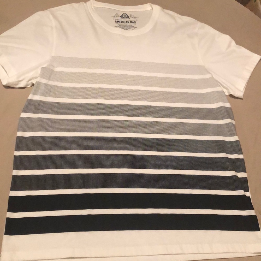 Men’s tee - Picture 2 of 2